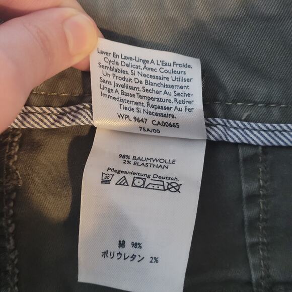 Eddie Bauer Mercer Fit Womens Shorts Olive Green Size 8 Cotton Buttons Pockets - Picture 10 of 12